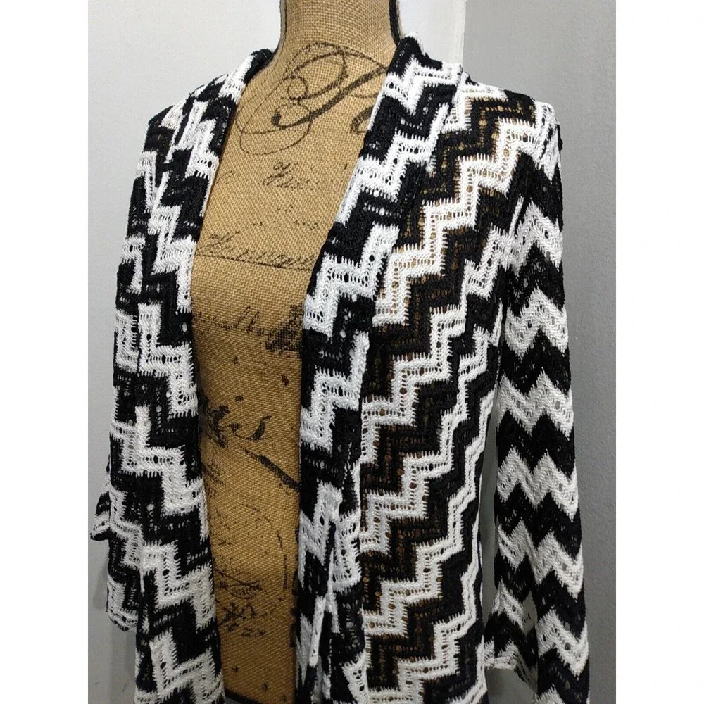 alberto makali Women Black White Geometric Waterfall Crochet Cardigan Size‎ L